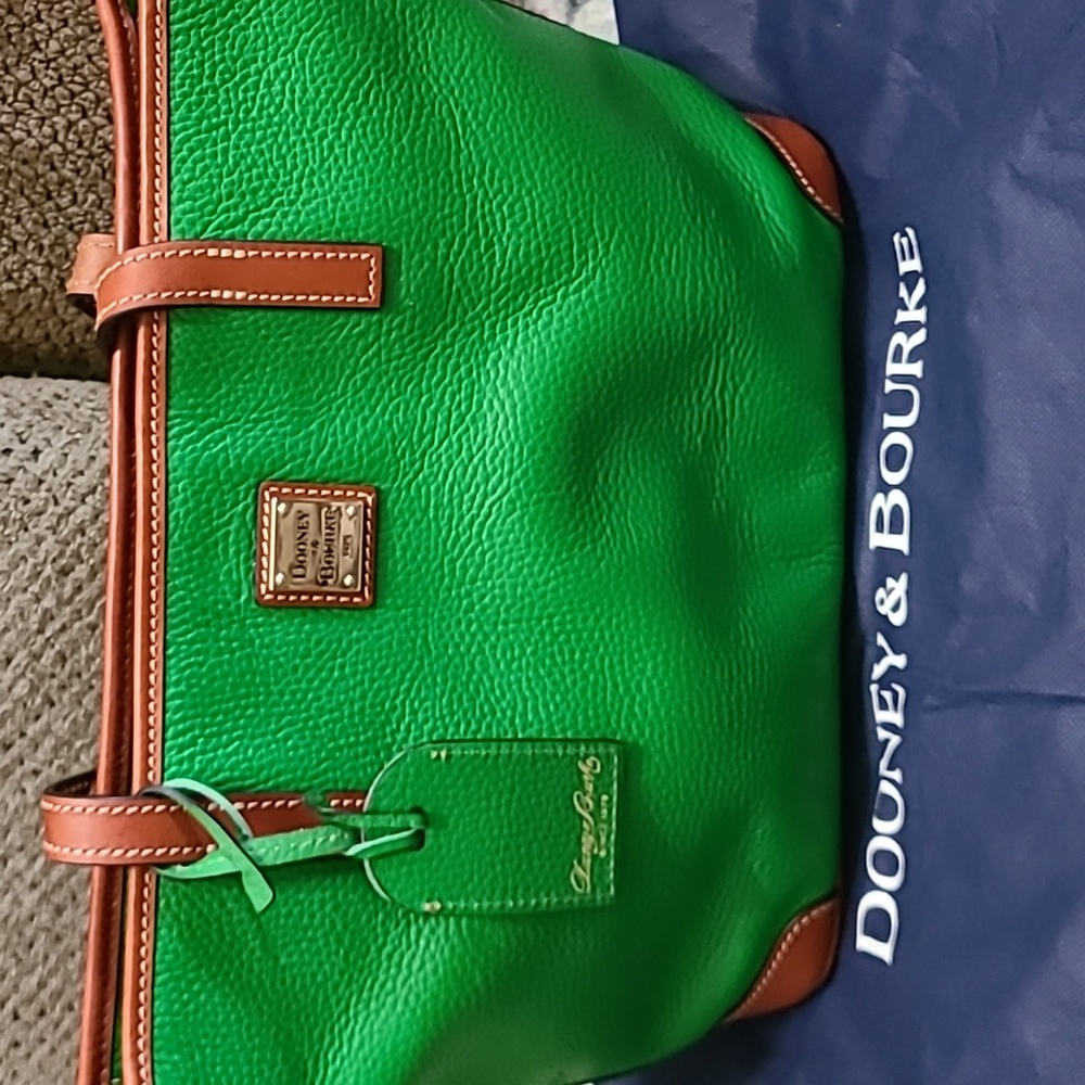 Beautiful Kelly Green shoulder bag